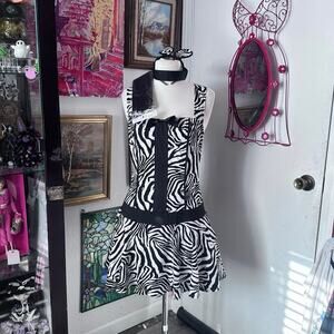 seven til midnight vintage y2k zebra costume